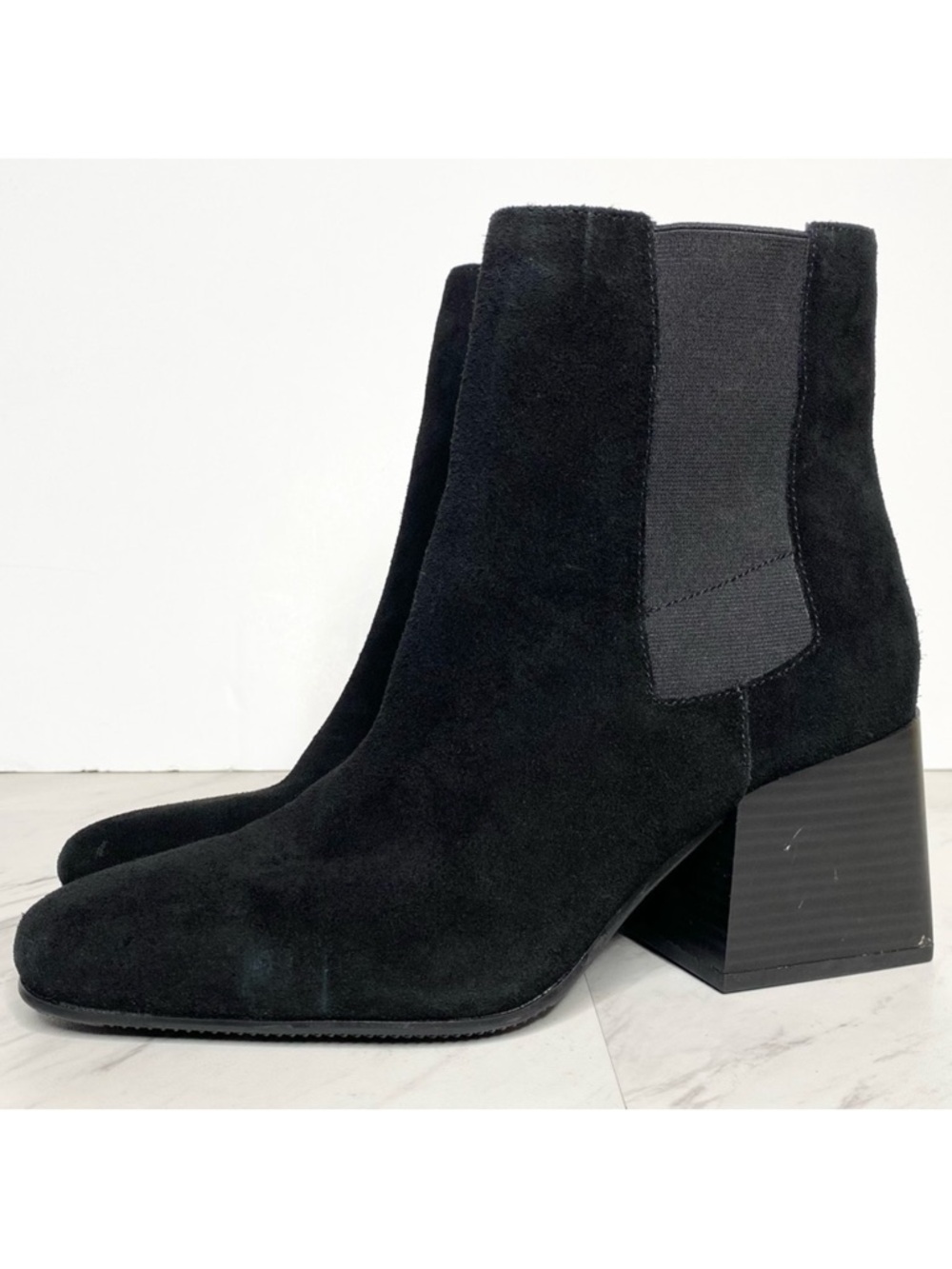 New! Blondo Scarlette Black Suede Chelsea Bootie 9 1/2 M